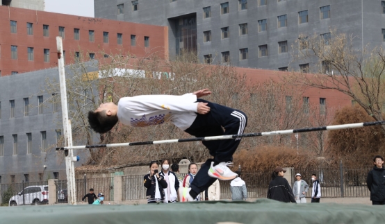 D:/单位照片/22-23-2/34届运动会2/505A5903.JPG