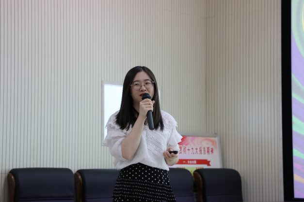 D:/秦力工作/班主任/2021班主任技能大赛/班主任岗位能力大赛（2）/505A6560.JPG