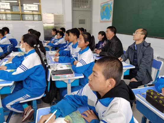 E:/20210316合作市初级中学/微信图片_202****1122640.jpg